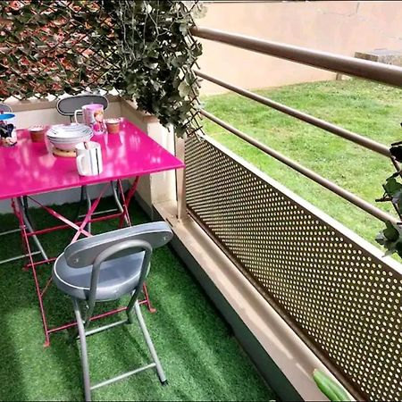 2 Chambres Privees - 6 Personnes A 8 Minutes De Disneyland 몽테브랭 외부 사진